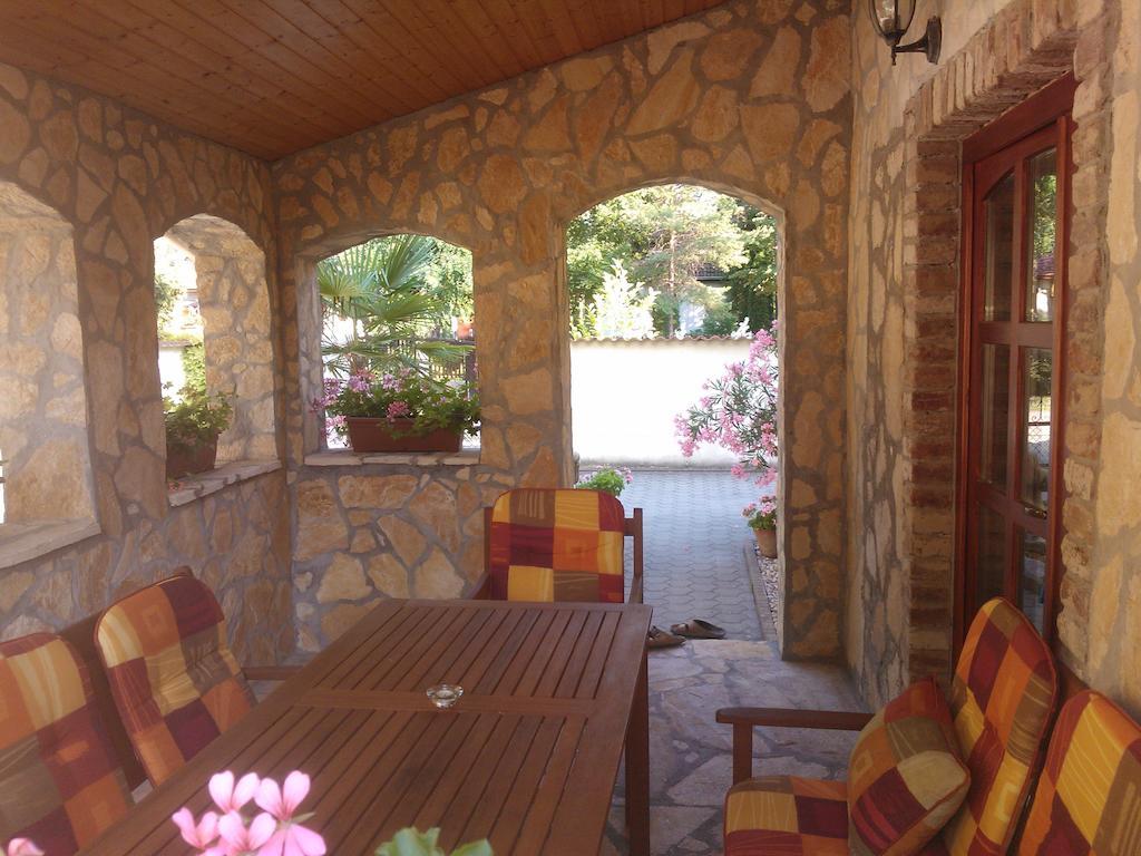 Mediterrán Apartmanház Szántód Kültér fotó