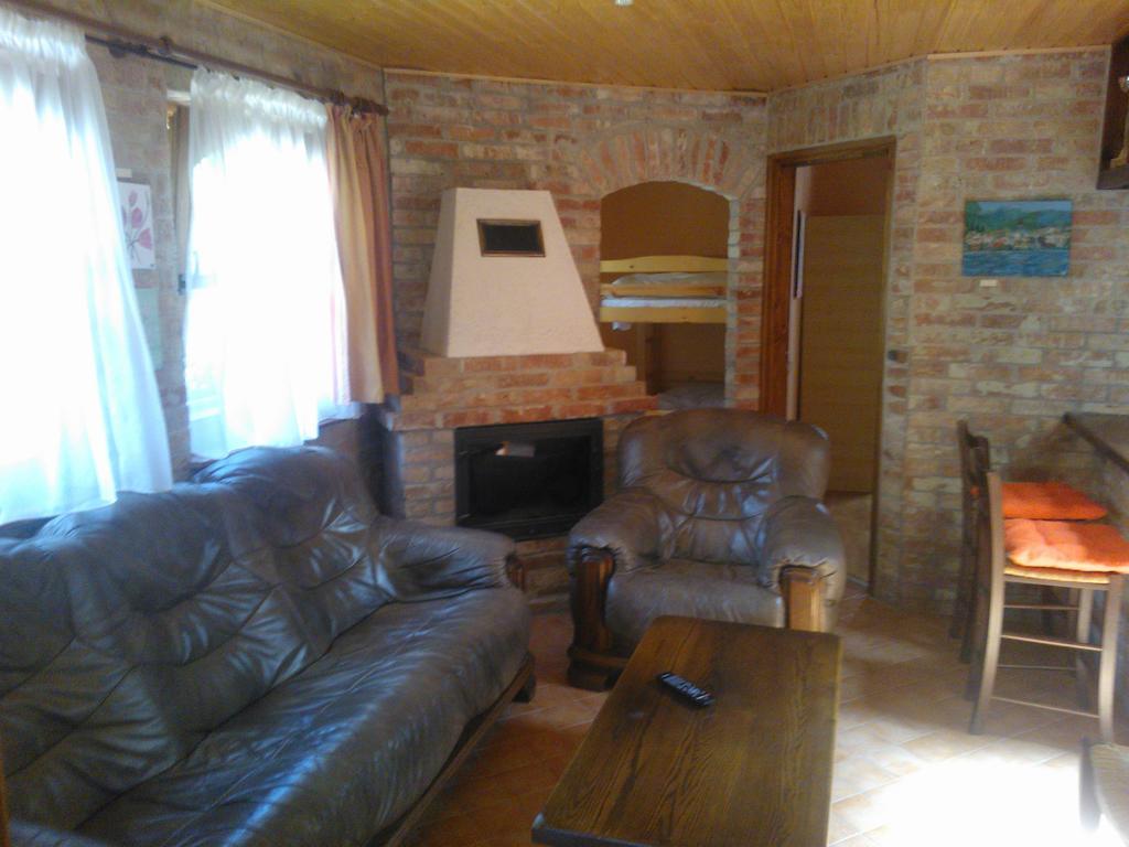 Mediterrán Apartmanház Szántód Kültér fotó