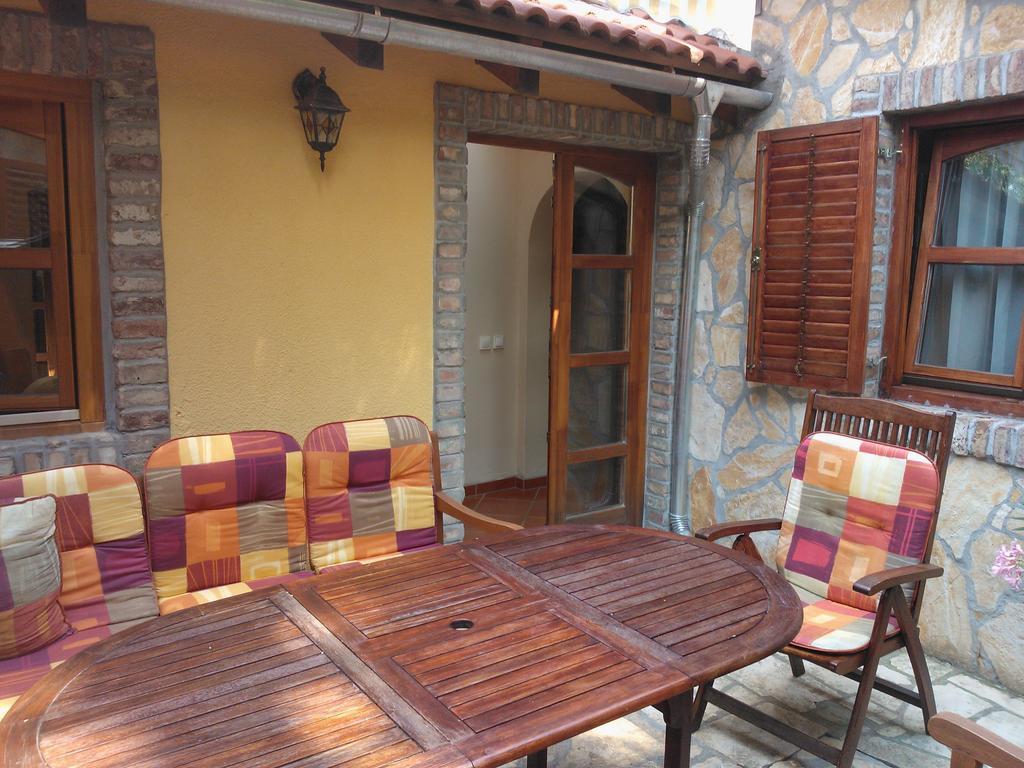 Mediterrán Apartmanház Szántód Kültér fotó