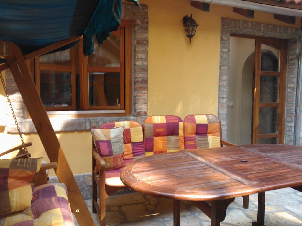 Mediterrán Apartmanház Szántód Kültér fotó