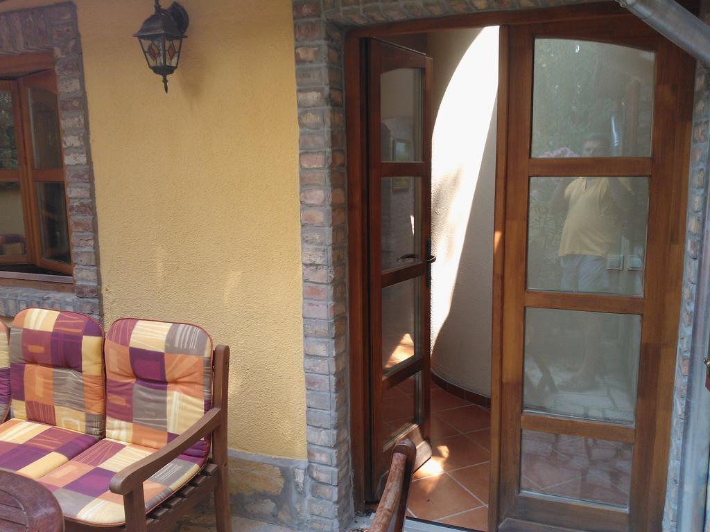 Mediterrán Apartmanház Szántód Kültér fotó