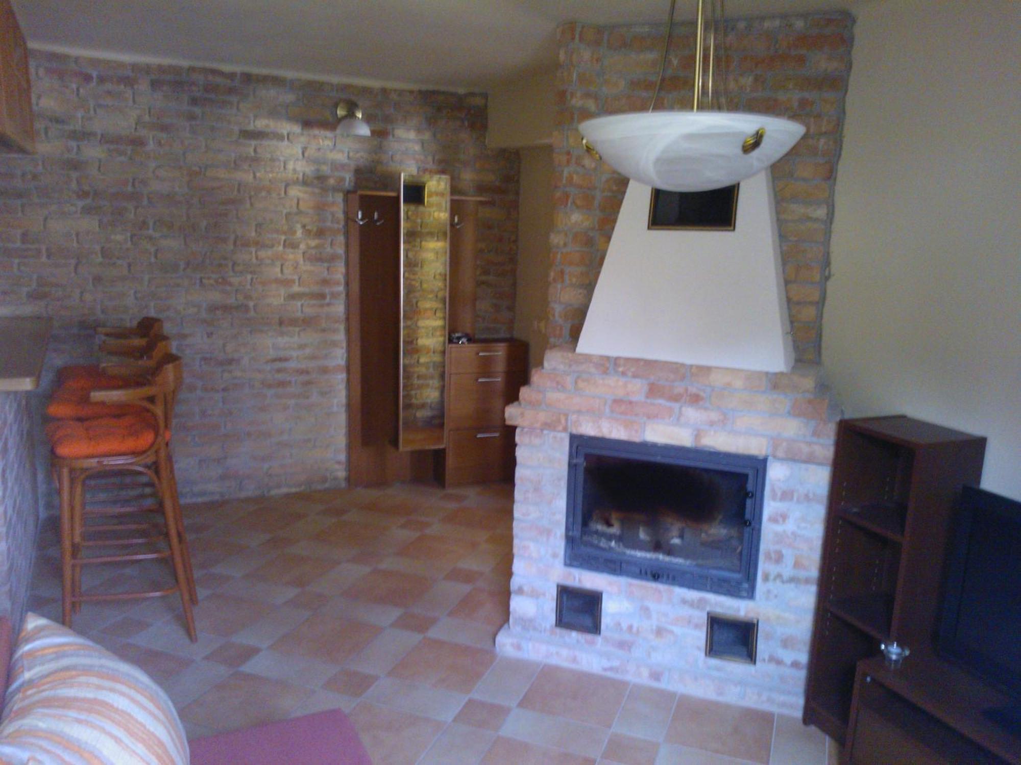 Mediterrán Apartmanház Szántód Szoba fotó